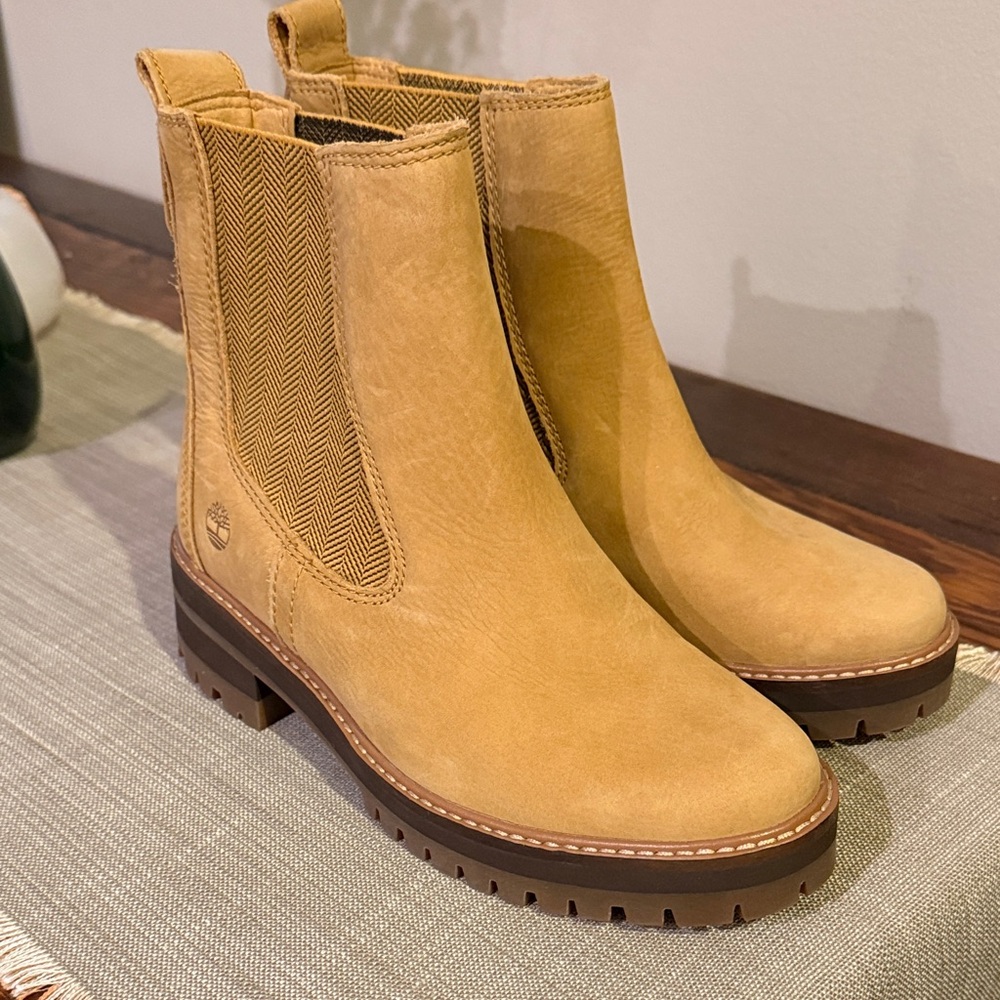 Timberland Women's Light Brown Ankle Boots